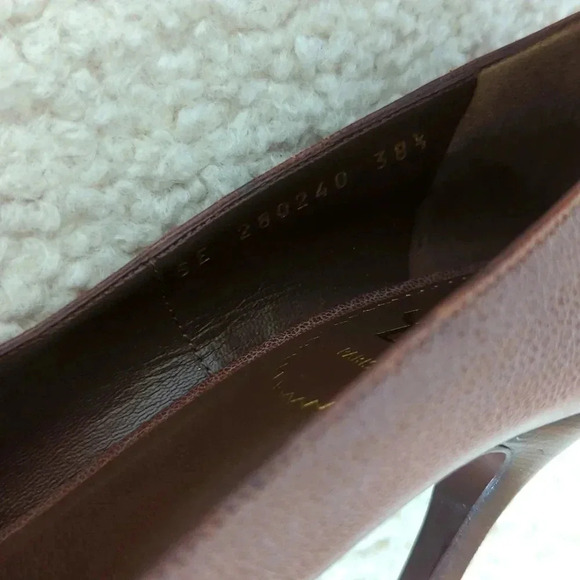 Yves Saint Laurent - 2 Tone Brown Leather Tribtoo Pumps - Picture 7 of 12